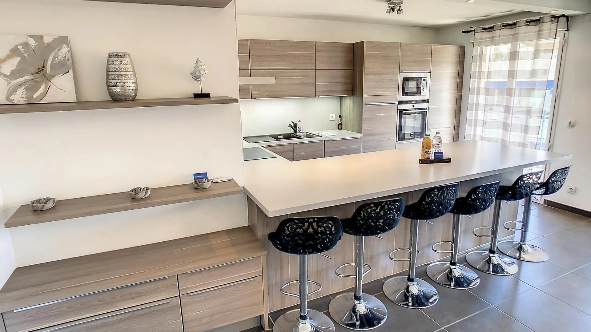 3 Bedrooms, 3 Bathrooms Central Cannes Lecerf 411 0*,  Франция