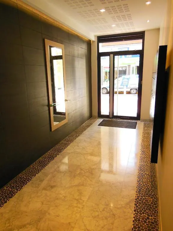 Апартаменты 3 Bedrooms, 3 Bathrooms Central Cannes Lecerf 411
